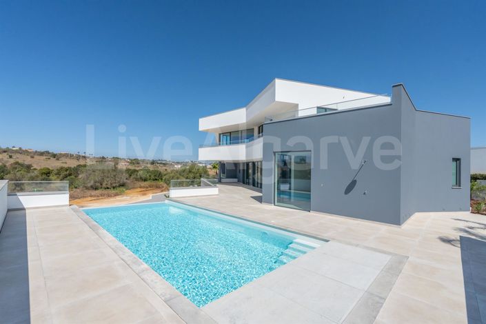 Image No.4-Maison de 5 chambres à vendre à Lagos