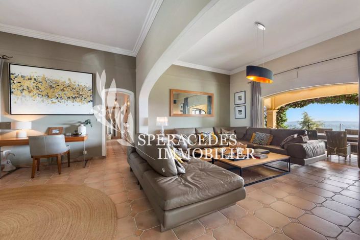 Image No.4-4 Bed House for sale