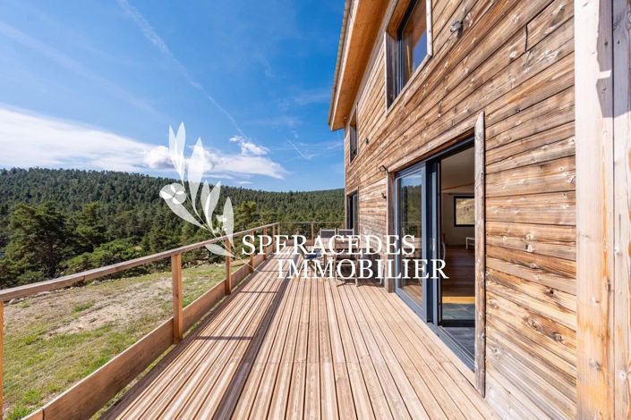 Image No.10-3 Bed House for sale