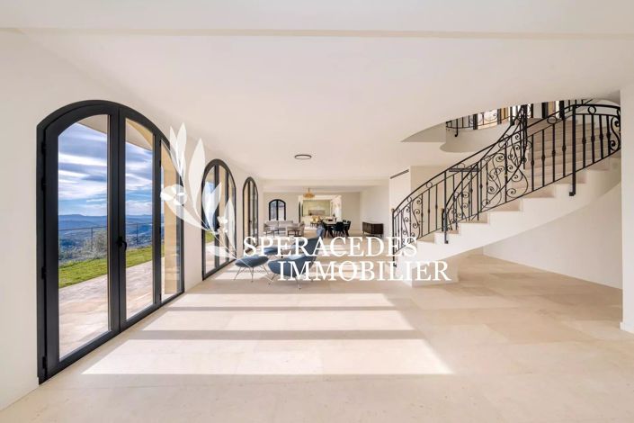 Image No.5-6 Bed House for sale