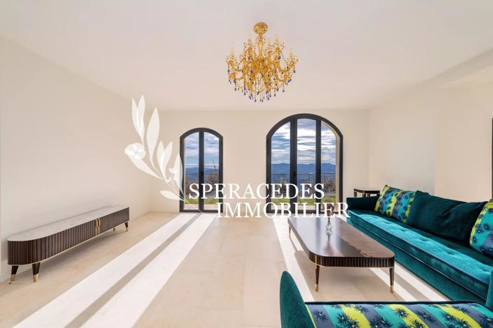 Image No.6-6 Bed House for sale