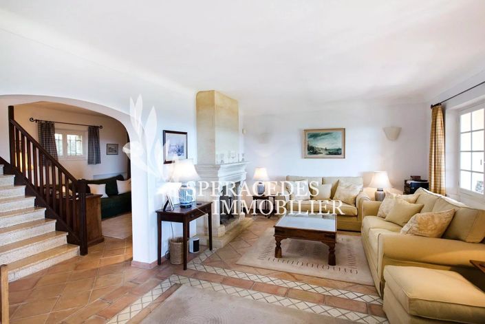 Image No.6-5 Bed House for sale