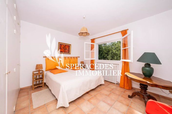 Image No.7-5 Bed House for sale