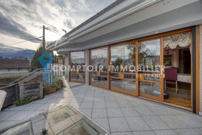 1 - Corenc, House