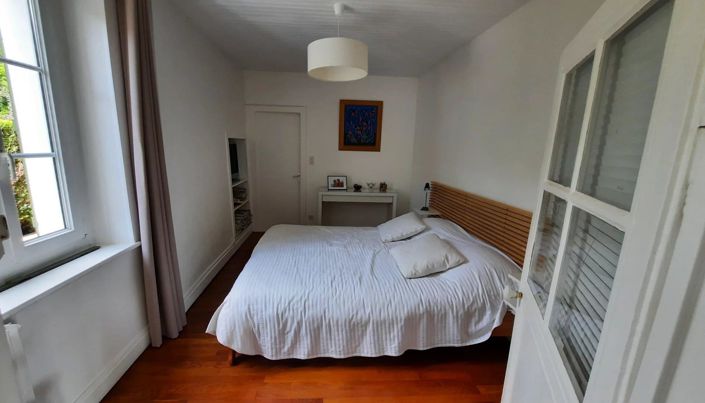 Image No.16-4 Bed House for sale