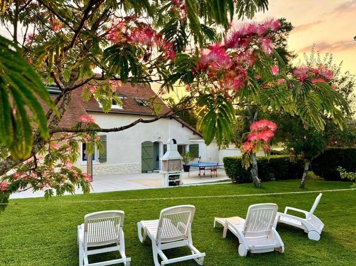 Image No.2-4 Bed House for sale