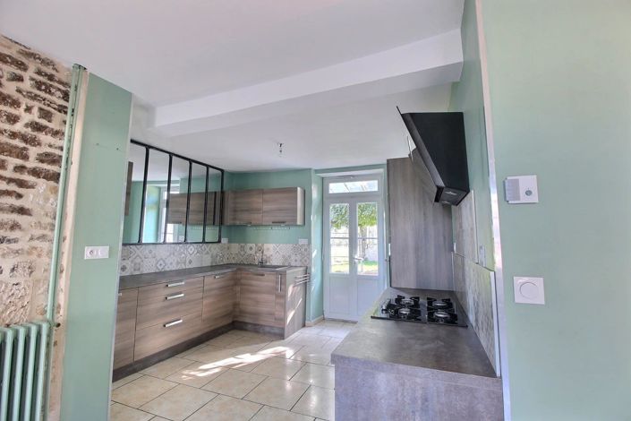 Image No.11-3 Bed House for sale