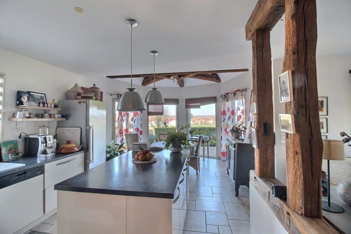 Image No.12-4 Bed House for sale