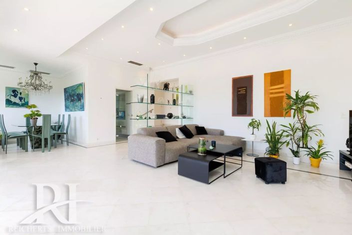 Image No.10-4 Bed House for sale