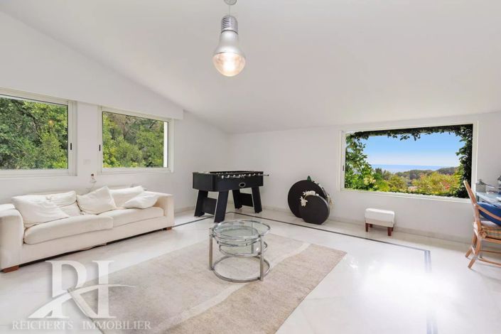 Image No.12-4 Bed House for sale