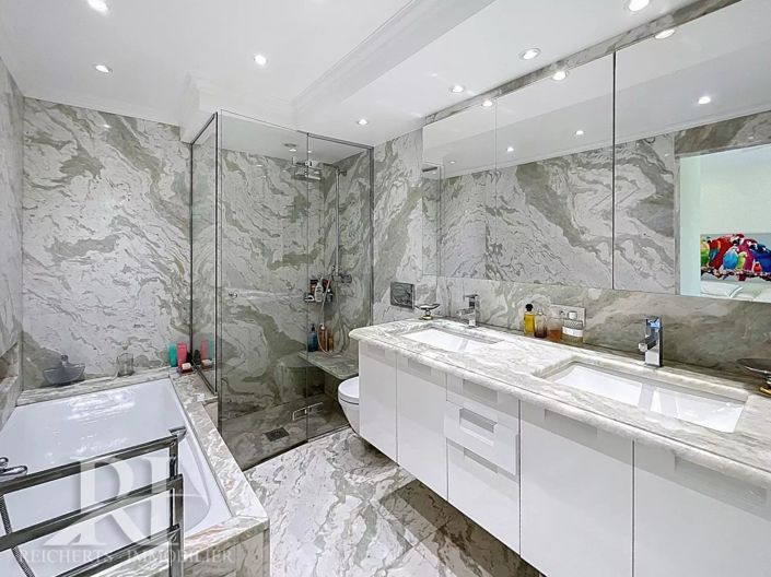 Image No.20-4 Bed House for sale