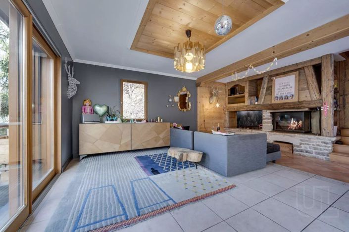 Image No.1-5 Bed House for sale