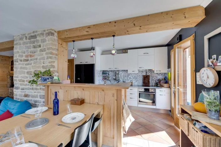 Image No.10-5 Bed House for sale