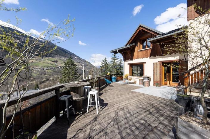 Image No.18-5 Bed House for sale