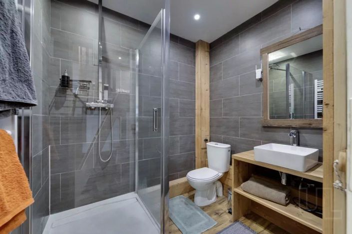 Image No.34-5 Bed House for sale