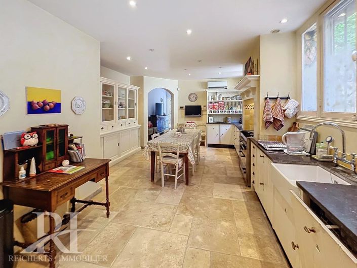 Image No.12-7 Bed House for sale