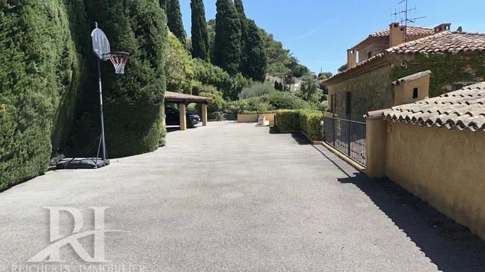 Image No.14-7 Bed House for sale