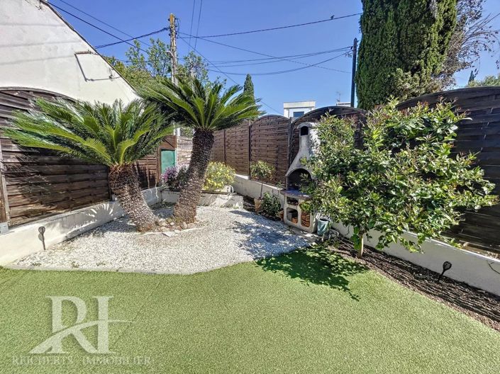 Image No.17-2 Bed House for sale