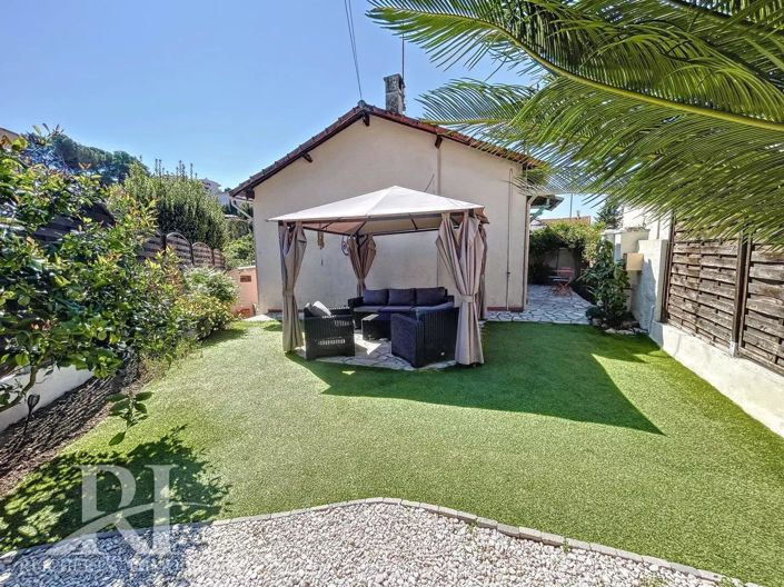 Image No.9-2 Bed House for sale