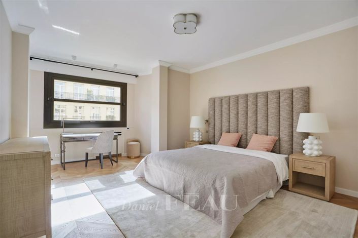 Image No.12-4 Bed Apartment for sale