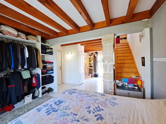 Image No.18-4 Bed House for sale