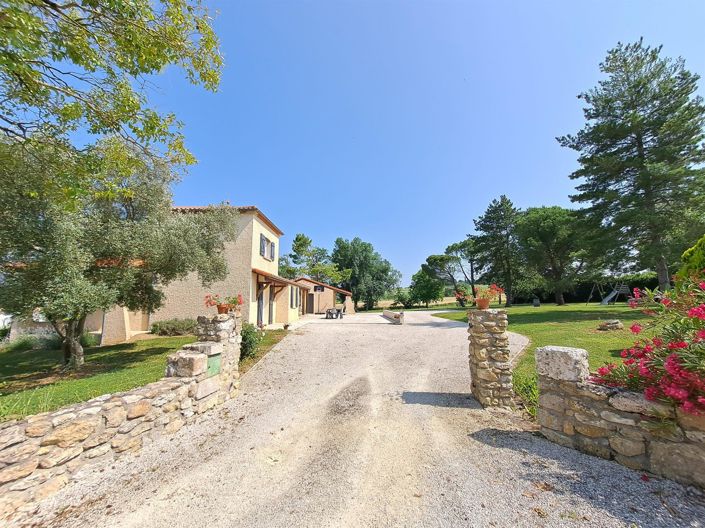 Image No.25-4 Bed House for sale