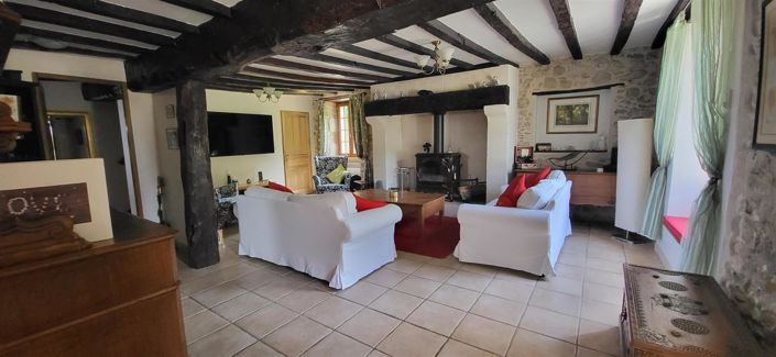 Image No.1-4 Bed House for sale