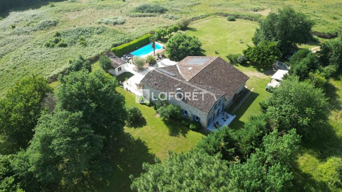 Image No.2-4 Bed House for sale