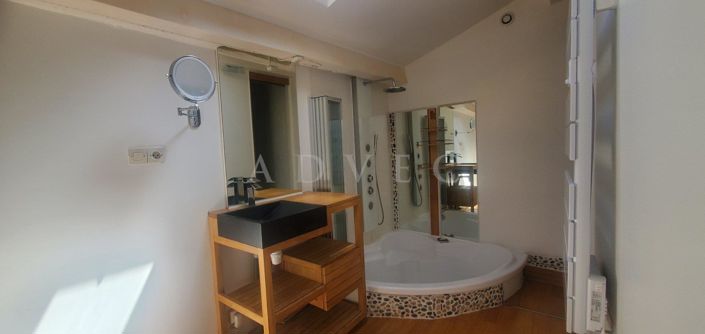 Image No.9-Propriété de 4 chambres à vendre à Lablachère