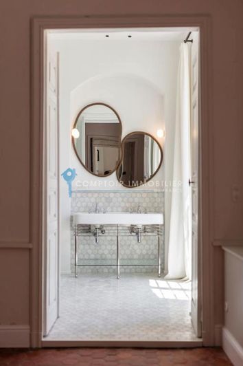 Image No.16-Maison de 11 chambres à vendre à Paris