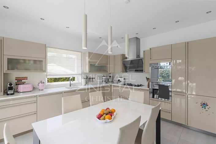 Image No.10-Maison de 4 chambres à vendre à Mougins