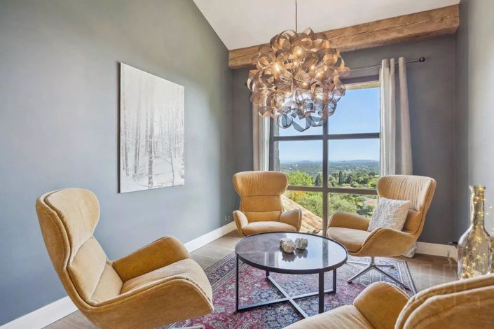 Image No.8-4 Bed House for sale