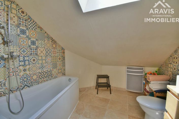 Image No.17-4 Bed House for sale