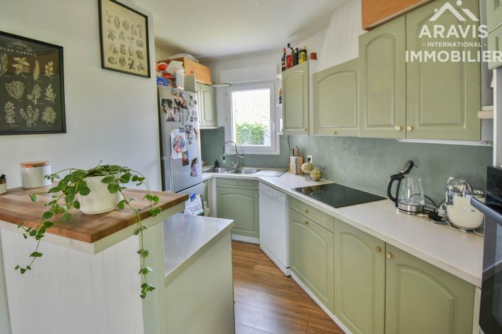 Image No.8-4 Bed House for sale