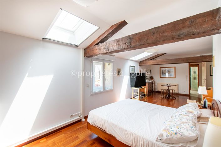 Image No.10-5 Bed House for sale