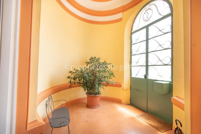 Image No.16-5 Bed House for sale