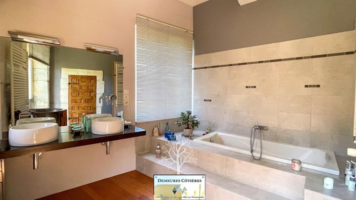 Image No.29-Propriété de 6 chambres à vendre à Étretat