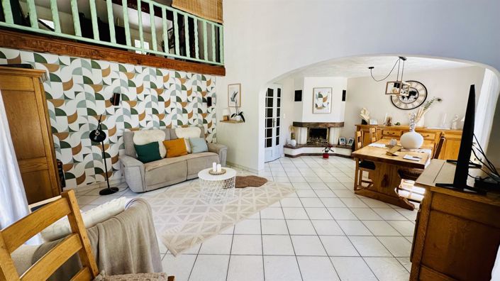 Image No.6-4 Bed House for sale