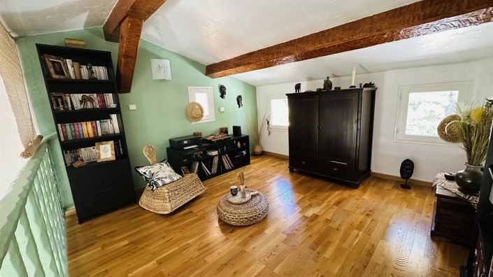 Image No.9-4 Bed House for sale