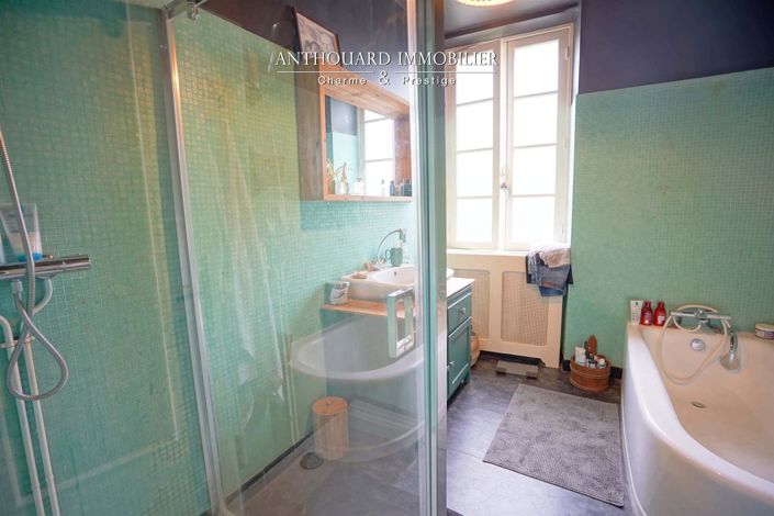 Image No.12-6 Bed House for sale