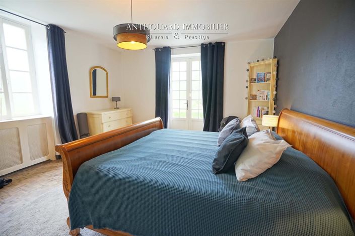 Image No.14-6 Bed House for sale