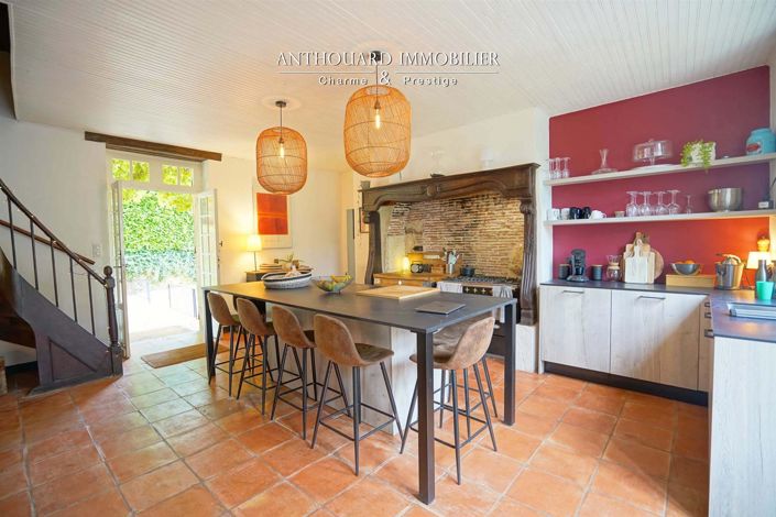 Image No.15-6 Bed House for sale