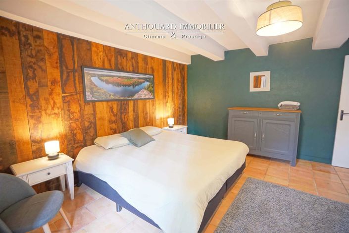 Image No.22-6 Bed House for sale