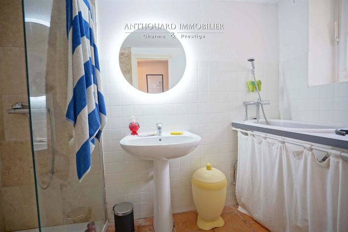 Image No.23-6 Bed House for sale