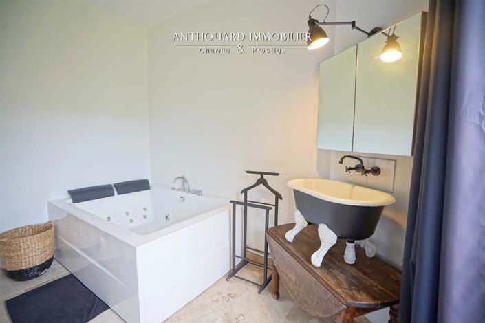 Image No.26-6 Bed House for sale