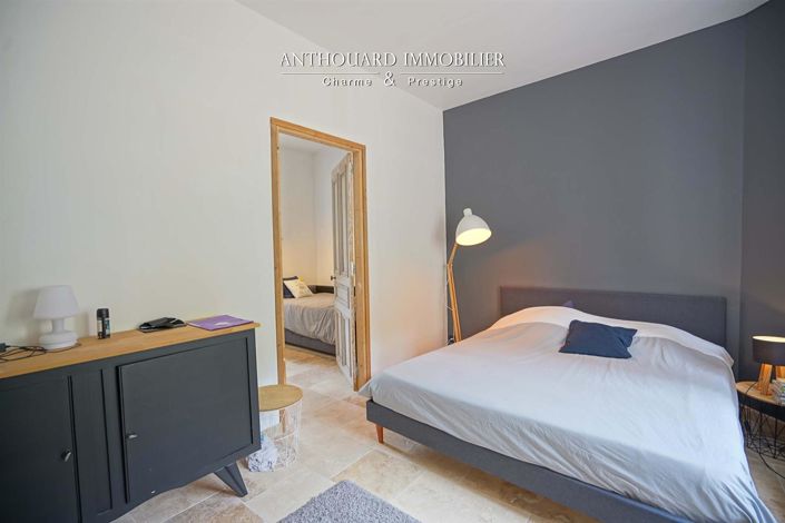 Image No.30-6 Bed House for sale