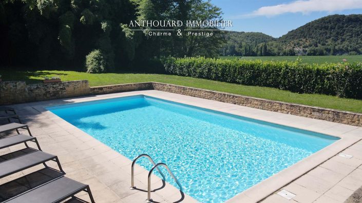 Image No.4-6 Bed House for sale