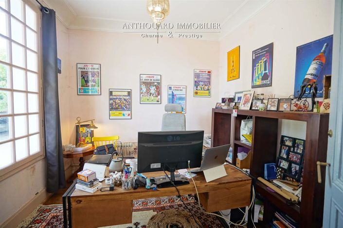 Image No.16-6 Bed House for sale