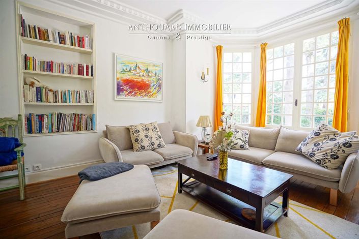 Image No.18-6 Bed House for sale