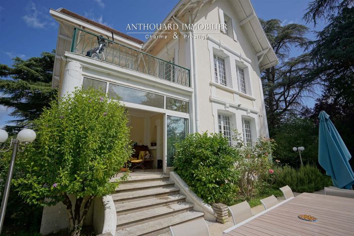 Image No.2-6 Bed House for sale